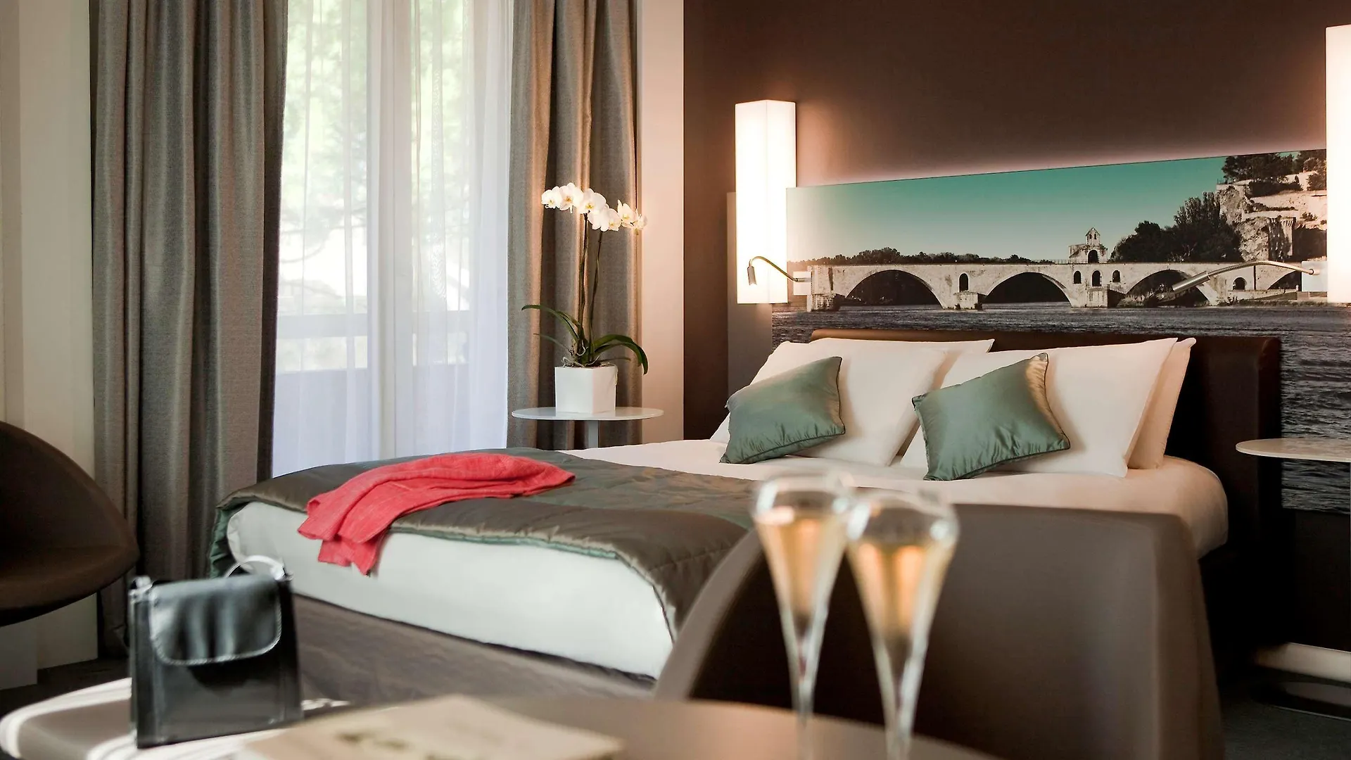 Mercure Pont D'Avignon Centre Szálloda