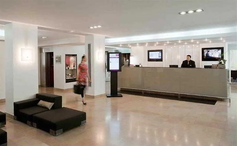 **** Szálloda Mercure Pont D'Avignon Centre Franciaország