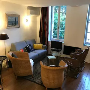 Duplex Face Au Palais Avignon