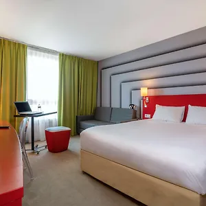 Ibis Styles Sud מלון