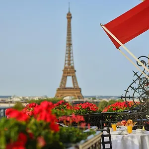 Hotel Plaza Athenee - Dorchester Collection *****
