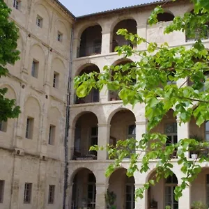 Clos Des Arts Suspendus Avignon